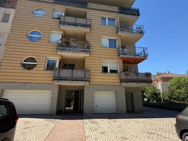 Eladó lakás Budapest IV. kerület, Káposztásmegyer 34 nm