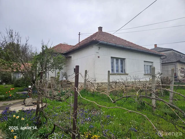 Eladó ház Bonyhád, Majos 113 nm