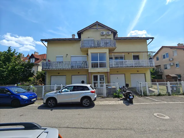 Eladó lakás Budapest XVIII. kerület, Gloriett-telep 82 nm