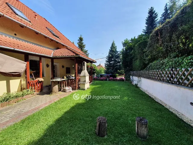 Eladó ház Budapest III. kerület, Aranyhegy 159 nm