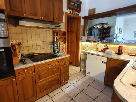 Eladó ház Budapest III. kerület, Aranyhegy 159 nm