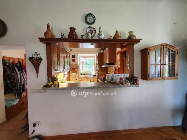 Eladó ház Budapest III. kerület, Aranyhegy 159 nm