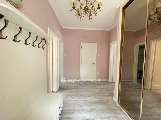 Eladó ház Budapest II. kerület, Pesthidegkút-Ófalu 340 nm