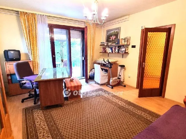 Eladó ház Budapest III. kerület, Táborhegy 154 nm