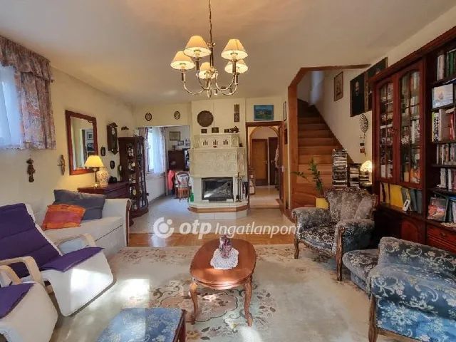 Eladó ház Budapest III. kerület, Táborhegy 154 nm