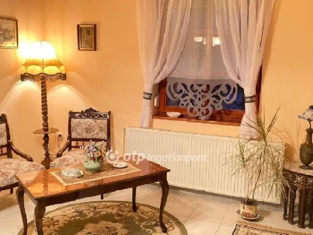 Eladó ház Budapest III. kerület, Óbuda 240 nm