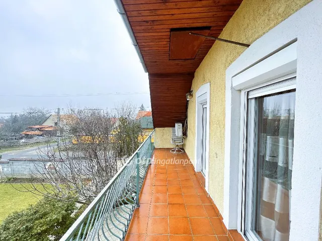 Eladó ház Budapest XVII. kerület 230 nm
