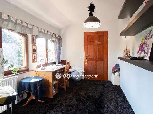 Eladó ház Budapest II. kerület, Erzsébetliget 370 nm