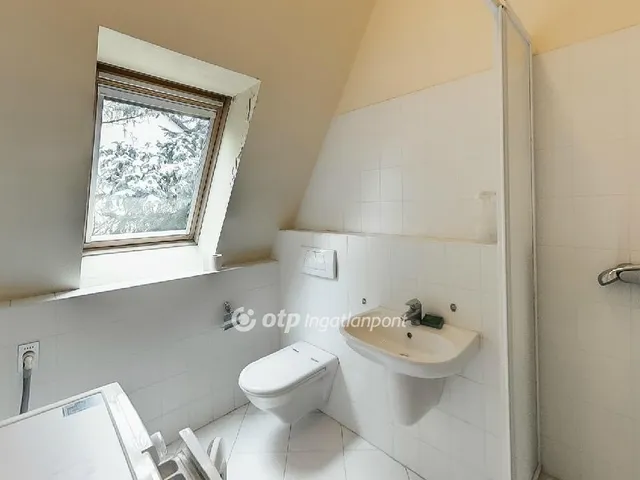 Eladó ház Budapest II. kerület, Pesthidegkút-Ófalu 270 nm