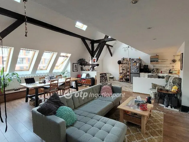 Eladó lakás Budapest XIII. kerület, Lőportárdűlő 111 nm