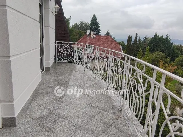 Eladó ház Budapest III. kerület, Testvérhegy 450 nm