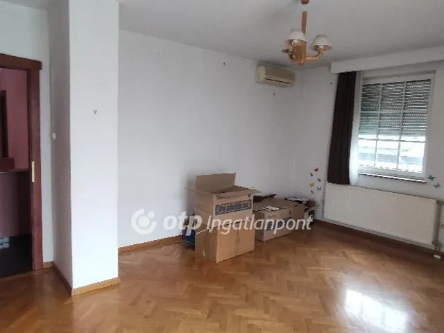 Eladó ház Budapest III. kerület, Testvérhegy 450 nm