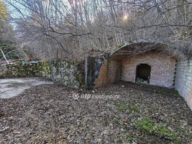 Eladó telek Budapest III. kerület, Testvérhegy 1262 nm