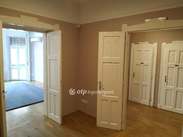 Eladó lakás Budapest II. kerület, Újlak II. ker. 96 nm