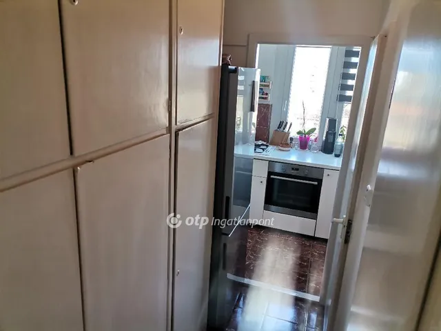 Eladó lakás Budapest III. kerület 65 nm
