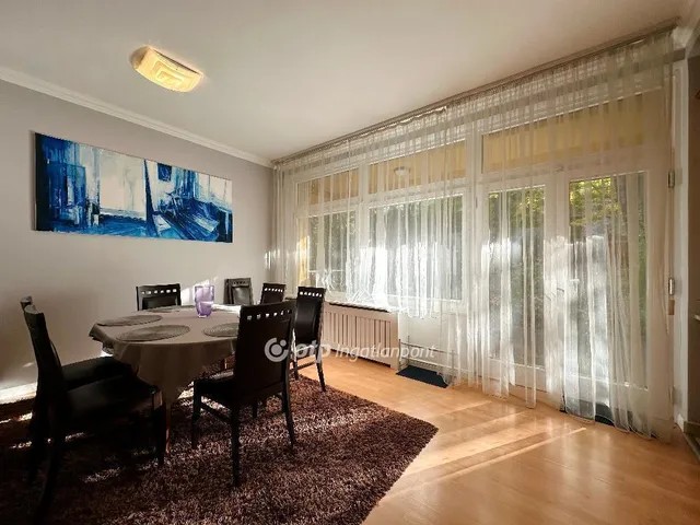 Kiadó ház Budapest XII. kerület, Svábhegy 150 nm