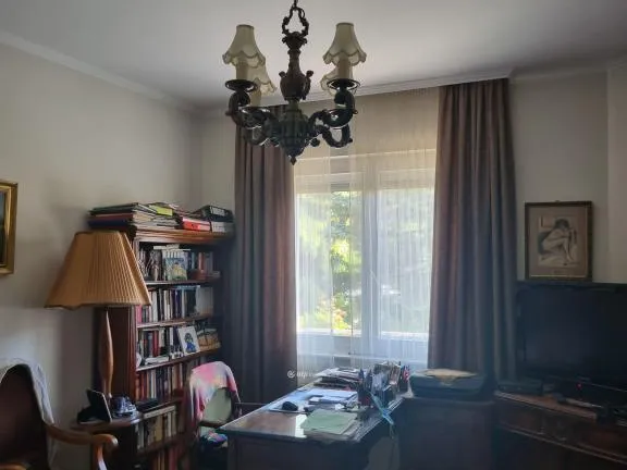 Eladó ház Budapest II. kerület, Máriaremete 320 nm