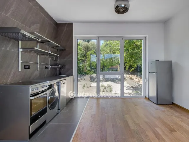 Eladó lakás Budapest II. kerület, Szépvölgy 32 nm