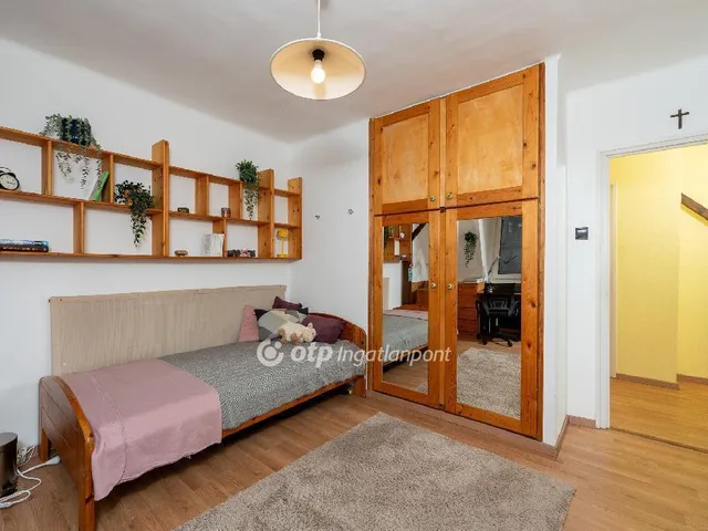 Eladó ház Budapest III. kerület, Csillaghegy 161 nm