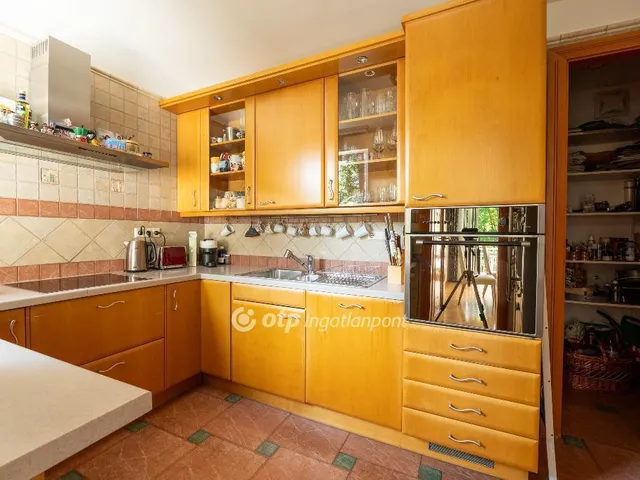 Eladó lakás Budapest II. kerület, Törökvész 215 nm