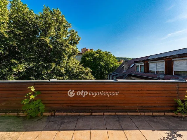 Eladó lakás Budapest II. kerület, Rézmál 175 nm
