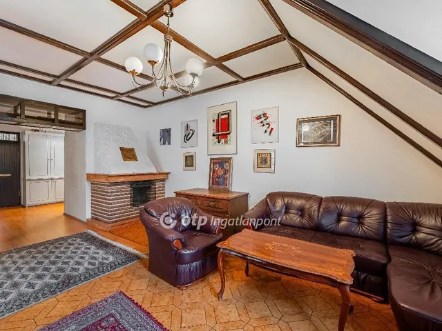 Eladó lakás Budapest II. kerület, Rézmál 175 nm