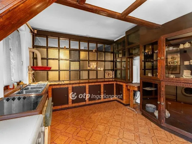 Eladó lakás Budapest II. kerület, Rézmál 175 nm