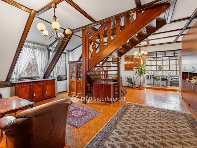 Eladó lakás Budapest II. kerület, Rézmál 175 nm