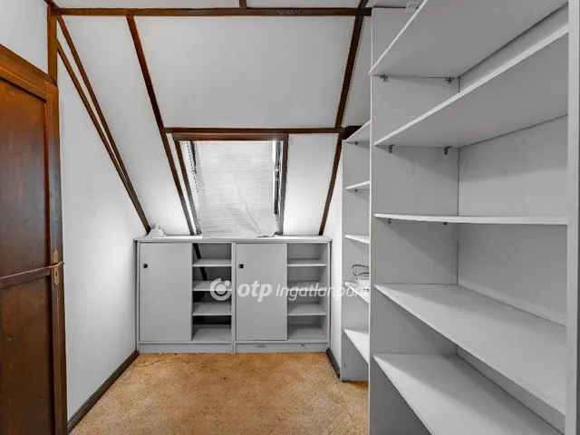 Eladó lakás Budapest II. kerület, Rézmál 175 nm