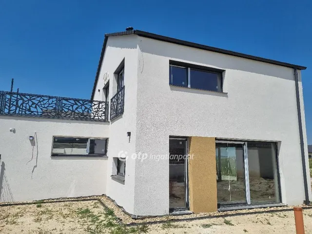 Eladó ház Budajenő 157 nm