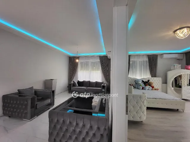 Eladó ház Budapest III. kerület, Rómaifürdő 272 nm