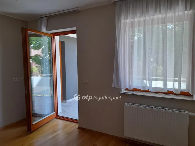 Eladó ház Budapest II. kerület, Erzsébetliget 273 nm