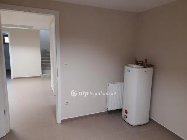 Eladó ház Budapest II. kerület, Erzsébetliget 273 nm