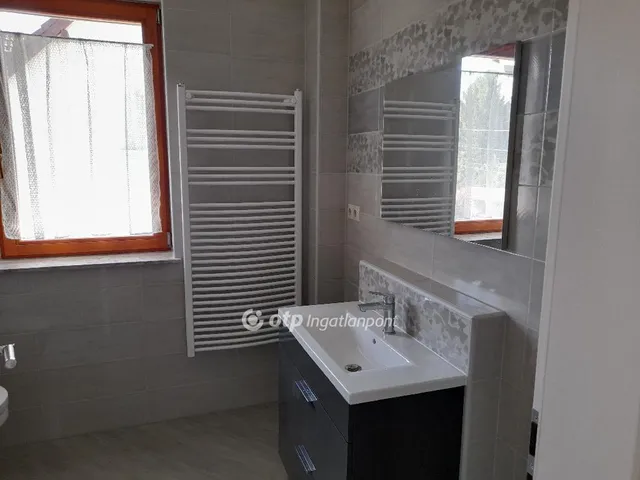 Eladó ház Budapest II. kerület, Erzsébetliget 273 nm