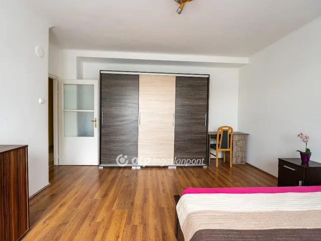 Eladó lakás Budapest II. kerület, Újlak II. ker. 39 nm