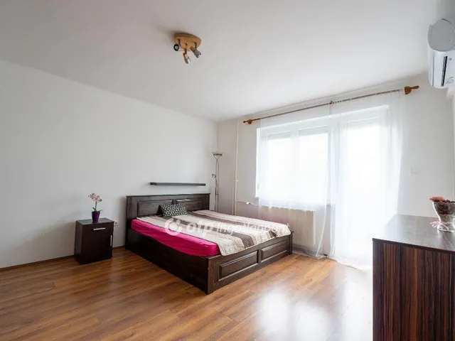 Eladó lakás Budapest II. kerület, Újlak II. ker. 39 nm