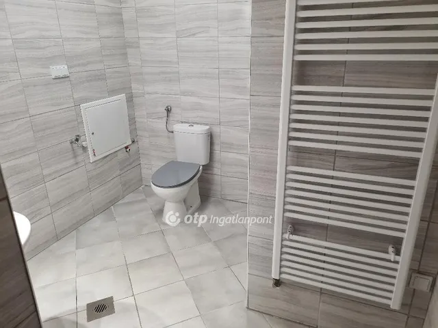 Eladó ház Budapest II. kerület, Petneházyrét 233 nm