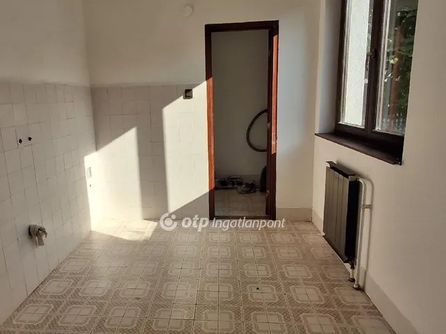 Eladó ház Budapest II. kerület, Budaliget 219 nm