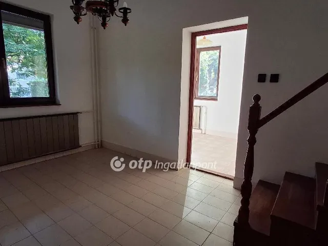 Eladó ház Budapest II. kerület, Budaliget 219 nm