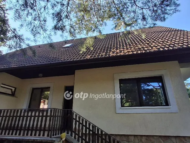 Eladó ház Budapest II. kerület, Budaliget 219 nm