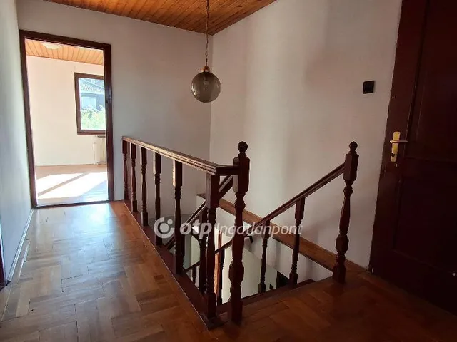 Eladó ház Budapest II. kerület, Budaliget 219 nm