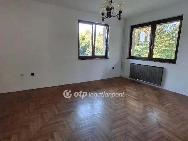 Eladó ház Budapest II. kerület, Budaliget 219 nm