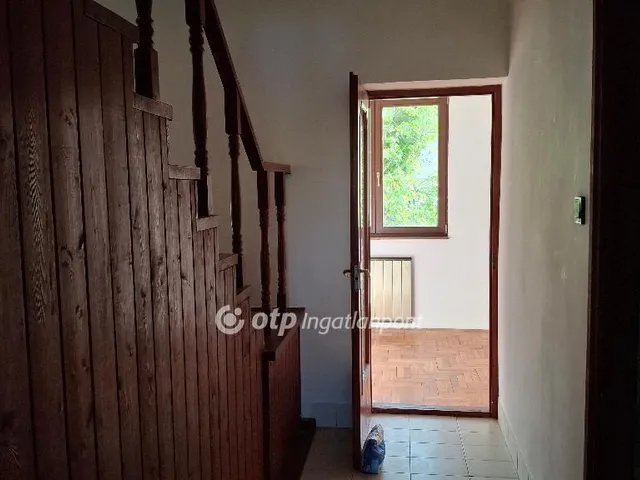 Eladó ház Budapest II. kerület, Budaliget 219 nm