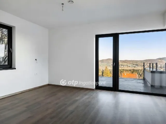Eladó lakás Budapest II. kerület, Budaliget 103 nm