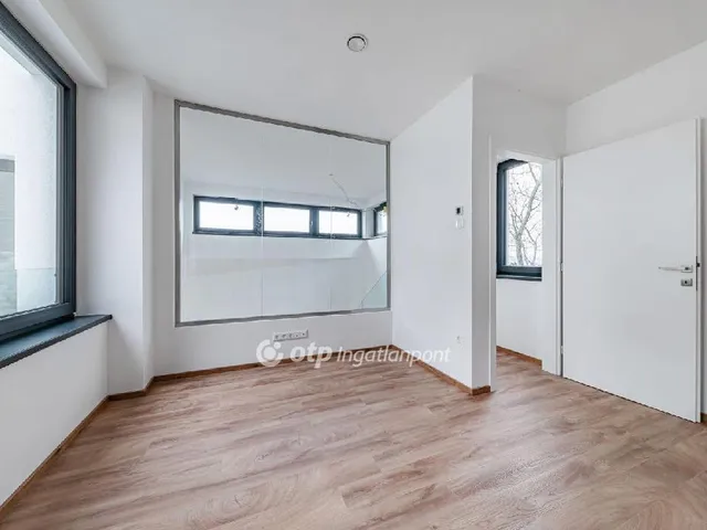 Eladó lakás Budapest II. kerület, Budaliget 103 nm