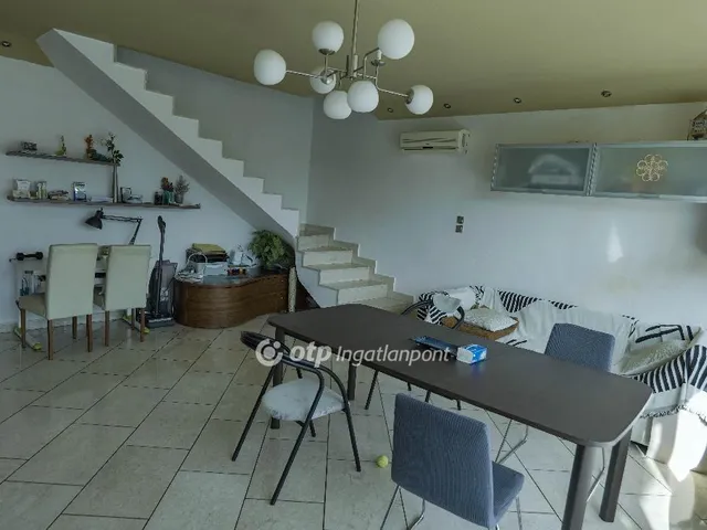 Eladó ház Budapest II. kerület, Csatárka 184 nm