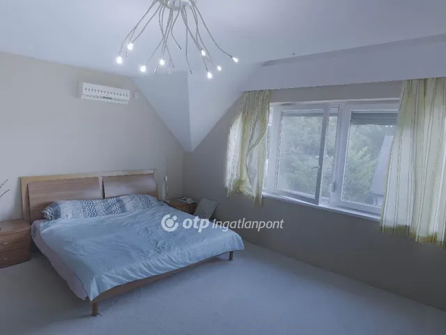 Eladó ház Budapest II. kerület, Csatárka 184 nm