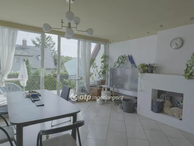 Eladó ház Budapest II. kerület, Csatárka 184 nm