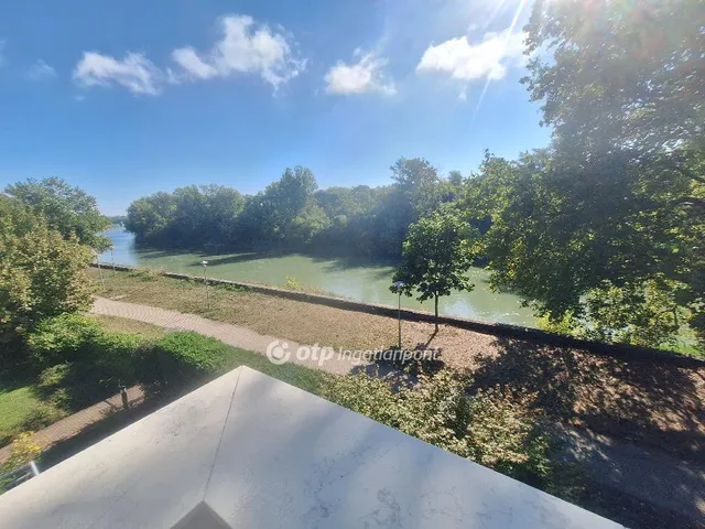 Eladó lakás Budapest III. kerület, Aquincum 78 nm