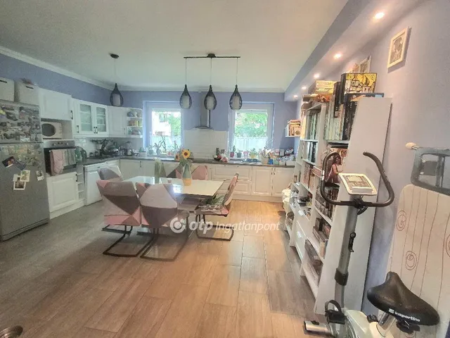 Eladó ház Budapest III. kerület, Csillaghegy 90 nm